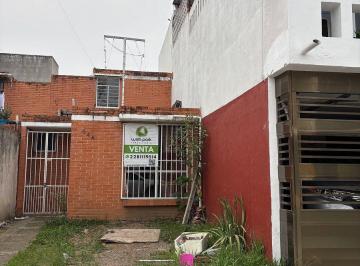Casa de 2 habitaciones, Emiliano Zapata · Se Vende Casa en Fracc Bugambilia Cerca de Plaza Pradera