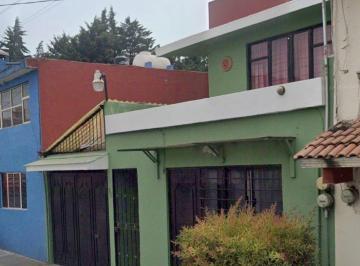 Casa de 3 habitaciones, San Mateo Atenco · Santa Elena, Casa, 164 m² C y Terreno 120 m², Dos Plantas, Tres Recámaras, un Auto