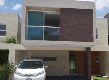 Casa en condominio · 230m² · 3 Recámaras · 3 Estacionamientos · Casa en Renta en La Vista Residencial