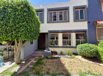 Casa de 3 habitaciones, Puebla · ¡Casa Remodelada en Venta en Lomas del Mármol!