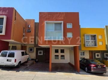 Casa en condominio de 3 habitaciones, Tijuana · Renta de Casa en El Lago, Tijuana, Baja California