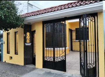Casa de 2 habitaciones, Zapopan · Casa en Renta en Paseo de Los Pinabetes, Real Tabachines, Zapopan