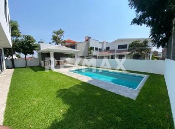 Casa · 385m² · 4 Recámaras · 2 Estacionamientos · Casa en Venta en Morelos, Lomas de Cocoyoc