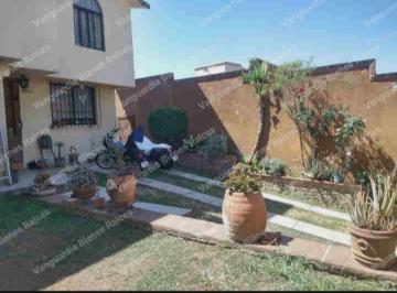 Casa de 3 habitaciones, Cuernavaca · Casa en Venta Cerca de La Paloma de La Paz Cuernavaca. en Privada con Vigilancia.