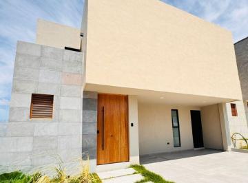 Casa en venta con disponibilidad inmediata dentro de Lomas de Angelópolis, una z · Casa en Venta Moderna a Estrenar Zona Lomas de Angelópolis, San Andrés Cholula