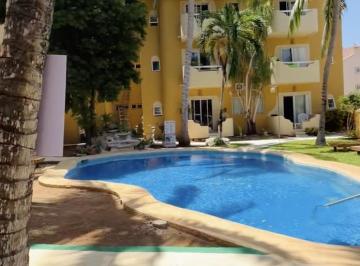 Departamento · 70m² · 2 Recámaras · 2 Estacionamientos · Departamento Amueblado en Pb en Venta Dentro de Playacar con 2 Recámaras