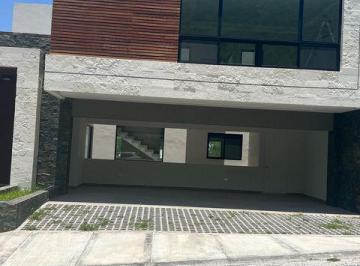 Casa · 600m² · Casa en Venta en Las Aguilas