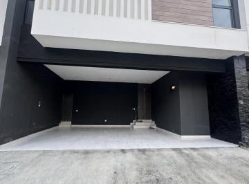 Casa · 265m² · 3 Recámaras · 2 Estacionamientos · Casas en Venta en Brisas del Vergel