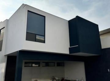 Casa · 360m² · 3 Recámaras · 3 Estacionamientos · Casas en Venta en Mitica Residencial, Santiago Nl