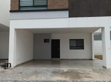 Casa · 226m² · 3 Recámaras · 2 Estacionamientos · Casas en Venta en Rinconada Colonial