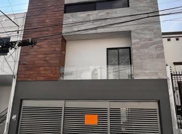 Casa · 298m² · 3 Recámaras · 3 Estacionamientos · Casa en Venta en Pedregal de La Silla