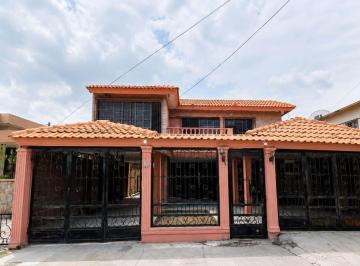 Casa · 434m² · 3 Recámaras · 3 Estacionamientos · Casa en Venta en La Roma