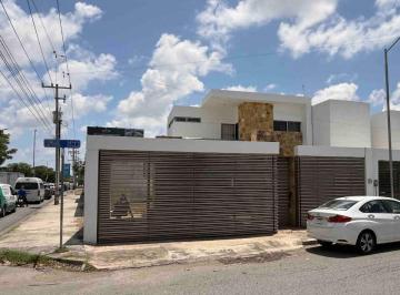 Casa de 3 habitaciones, Mérida · Casa en Esquina, Amueblada en Renta, Cerca de Altabrisa