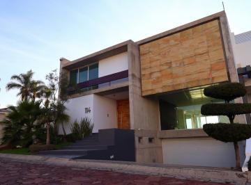 Casa · 740m² · 3 Recámaras · 5 Estacionamientos · Casa en Renta, Residencial Las Cumbres, Zapopan, Jalisco