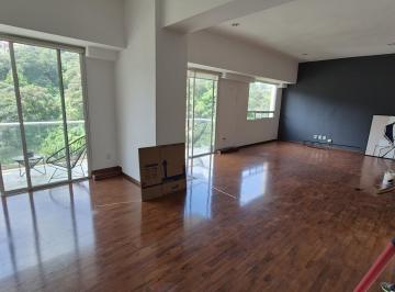 Departamento · 203m² · 3 Recámaras · 2 Estacionamientos · Departamento en Lomas Country Club