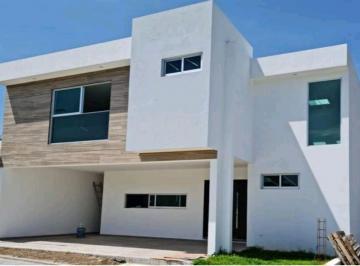 Casa de 3 habitaciones, Tlaxcala · Venta de Casa en Ocotlán. Zona de Centro Deportivo Ocotlán