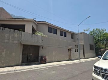 Casa de 5 habitaciones, San Pedro Garza García · Casa en Venta Para Remodelar
