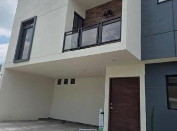 Casa · 220m² · 3 Recámaras · 2 Estacionamientos · Casa en Venta en Cañadas del Arroyo, Corregidora, Querétaro