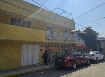 Casa · 377m² · 7 Recámaras · 2 Estacionamientos · Casa Para Inversion con 4 Deptos