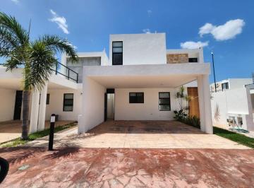 Casa en condominio de 4 habitaciones, Mérida · Exclusividad y Confort en Privada Fontana, Cabo Norte | Mérida, Yucatán