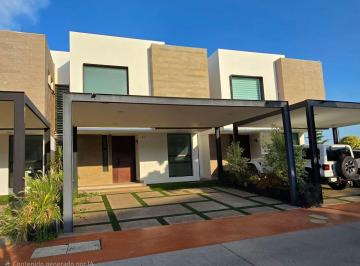 Casa · 187m² · 3 Recámaras · 2 Estacionamientos · Casa en Fraccionamiento Valle Alto