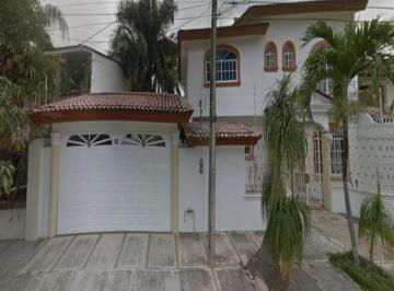 Casa de 3 habitaciones, Puerto Vallarta · ¡Liquidacion! Casa Puerto Vallarta Jalisco: Oportunidad de Inversión y Alta Plusvalía