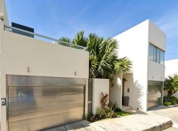 Casa de 3 habitaciones, Mérida · Casa de 421 m² con 3 Recámaras en Venta en Montebello