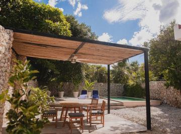 Casa · 173m² · 2 Recámaras · 2 Estacionamientos · Hermosa Casa en Renta Amueblada Merida Centro (Arc - 1068)