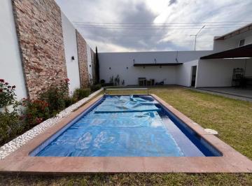 Casa · 950m² · 3 Recámaras · 3 Estacionamientos · Casa Renta Atres del Colegio Las Americas