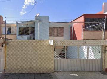 Casa de 3 habitaciones, Puebla · Bonita Casa, con Excelente Potencial, en un Area Tranquila y Acogedora Puebla
