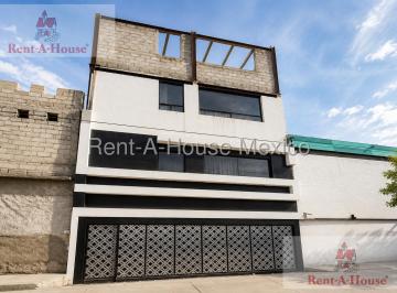 Edificio · 700m² · 1 Estacionamiento · Edificio Comercial en Renta, Ecatepec de Morelos Col del Carmen Bj 27 - 45