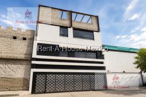 Edificio · 700m² · 1 Estacionamiento · Edificio en Renta en Col del Carmen Ecatepec de Morelos Ve 27 - 45