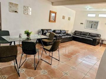 Casa · 90m² · 2 Recámaras · 2 Estacionamientos · Casa - La Lejona