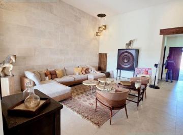 Casa en condominio · 210m² · 3 Recámaras · 3 Estacionamientos · Casa en Condominio - San Miguel de Allende