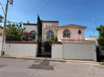 Casa · 381m² · 5 Recámaras · Casa en Venta en Lomas del Santuario, Chihuahua, Chih.
