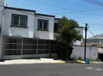 Casa de 3 habitaciones, Monterrey · Casa en Renta en Colinas de San Jeronimo, Monterrey