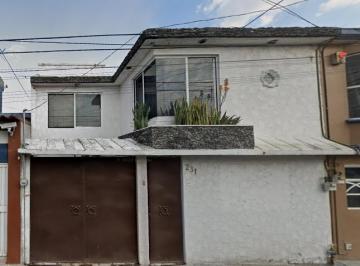 Casa de 4 habitaciones, Coacalco de Berriozábal · Venta de Casa en Colonia Villa de Las Flores, San Francisco Coacalco, Estado de Mexico