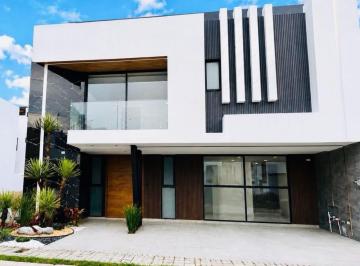 Casa · 422m² · 5 Recámaras · 2 Estacionamientos · Casa - Cascatta