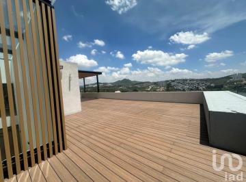 Casa · 700m² · 3 Recámaras · 6 Estacionamientos · Residencia de Lujo, con Roof Garden en La 6a. Sección de Lomas Verdes