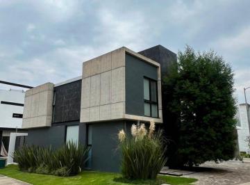 Casa de 5 habitaciones, Zapopan · Casa en Renta Coto Cerezos Valle Imperial