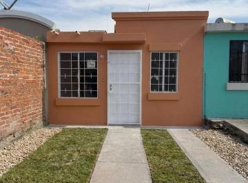 Casa · 69m² · 1 Recámara · 1 Estacionamiento · Casa en Venta en Urbivilla del Roble, Zona Norte Antorcha, León Gto