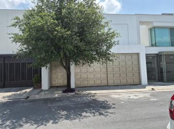 Casa de 3 habitaciones, Monterrey · Casa en Venta