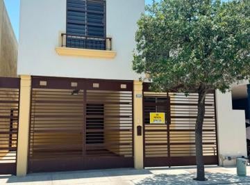 Casa de 3 habitaciones, García · Casa en Renta en Mitras, Nuevo León