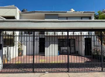 Casa de 3 habitaciones, Zapopan · Casa en Venta Paseos del Sol