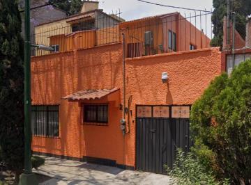 Casa de 5 habitaciones, Coyoacán · Venta de Casa en Colonia del Carmen, Coyoacan, Ciudad de Mexico