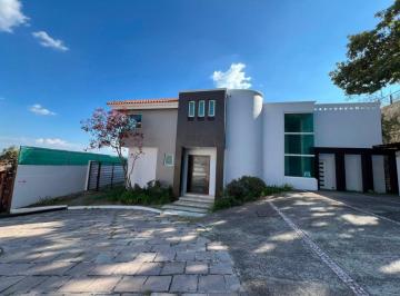 Casa de 4 habitaciones, Tlajomulco de Zúñiga · Casa de 655 m² con 4 Recámaras en Renta en El Palomar