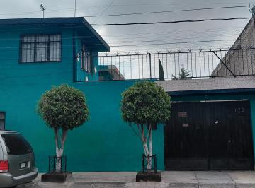 Casa de 5 habitaciones, Ecatepec de Morelos · Casa en Venta con Amplios Espacios Ecatepec de Morelos