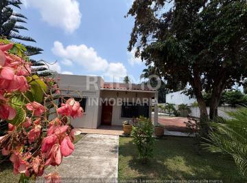 Casa · 6 Recámaras · 8 Estacionamientos · Casa Amueblada Renta 6 Rec en Enrique Rodríguez Cano, Tuxpan, Ver.