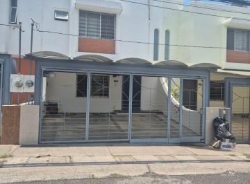 Casa de 3 habitaciones, Zapopan · Casa de 93 m² con 3 Recámaras en Renta en Jocotán