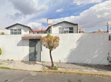 Casa de 4 habitaciones, Toluca · Casa en Venta